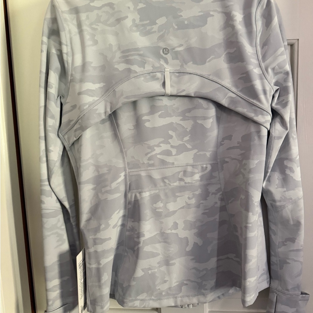 Lululemon Athletica Women's Gray Camouflage Define Jacket Lux Jacquard - Picture 5 of 7